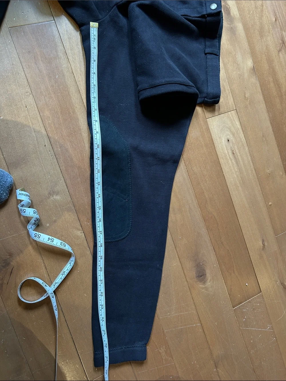 Tuff Rider 36L knee patch breeches - Picture 5 of 5